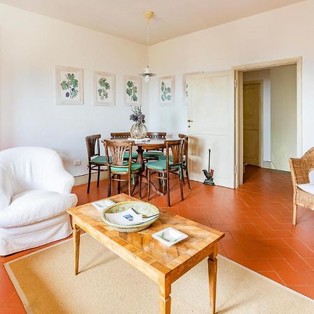2 Bedroom Lovely Home In Loro Ciuffenna Buitenkant foto