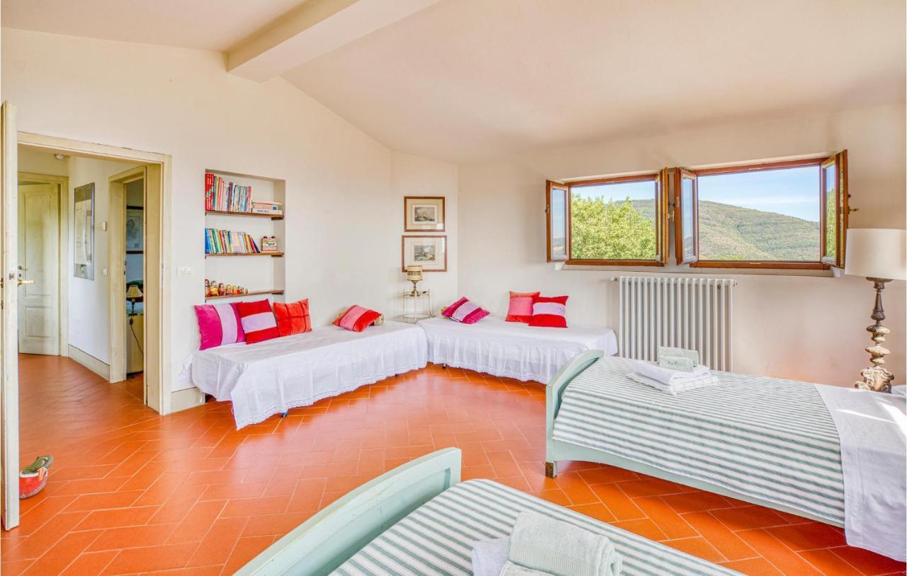 2 Bedroom Lovely Home In Loro Ciuffenna Buitenkant foto